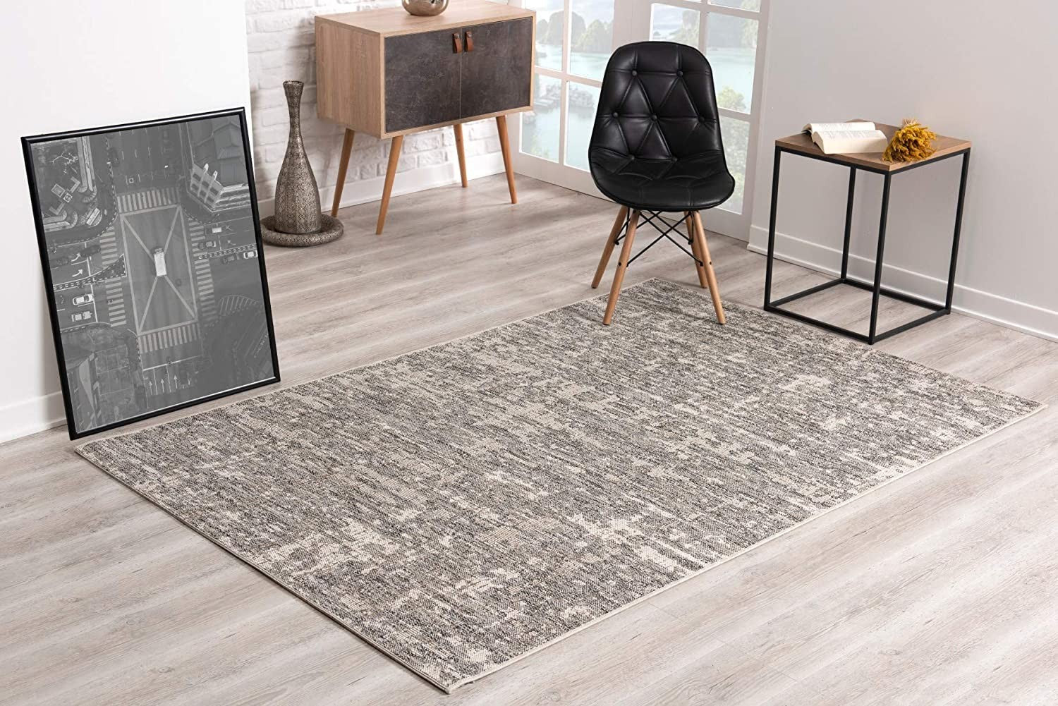 HomeRoots 3' x 5' Ivory and Gray Modern Weathered Area Rug