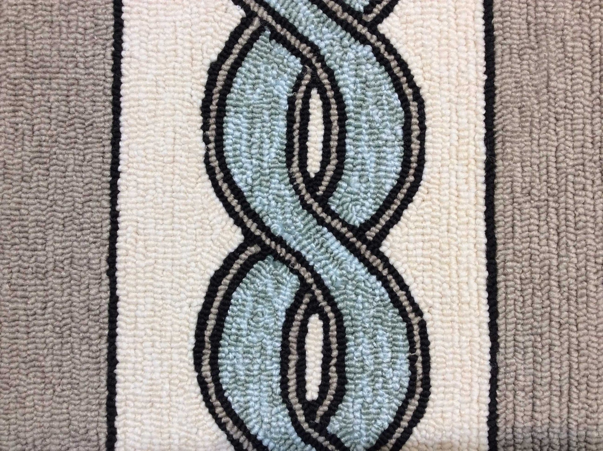 HomeRoots 3' x 5' Ivory or Spa Braid Design UV Treated Area Rug