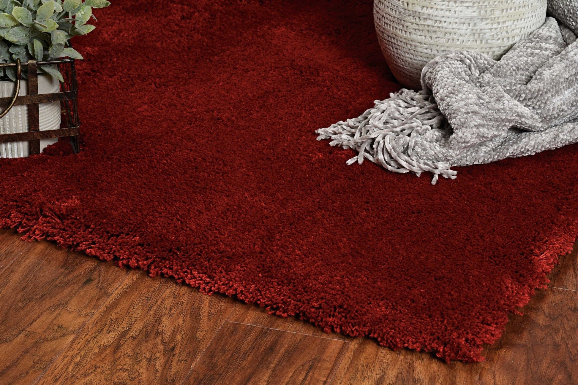 HomeRoots 3' x 5' Red Indoor Shag Rug