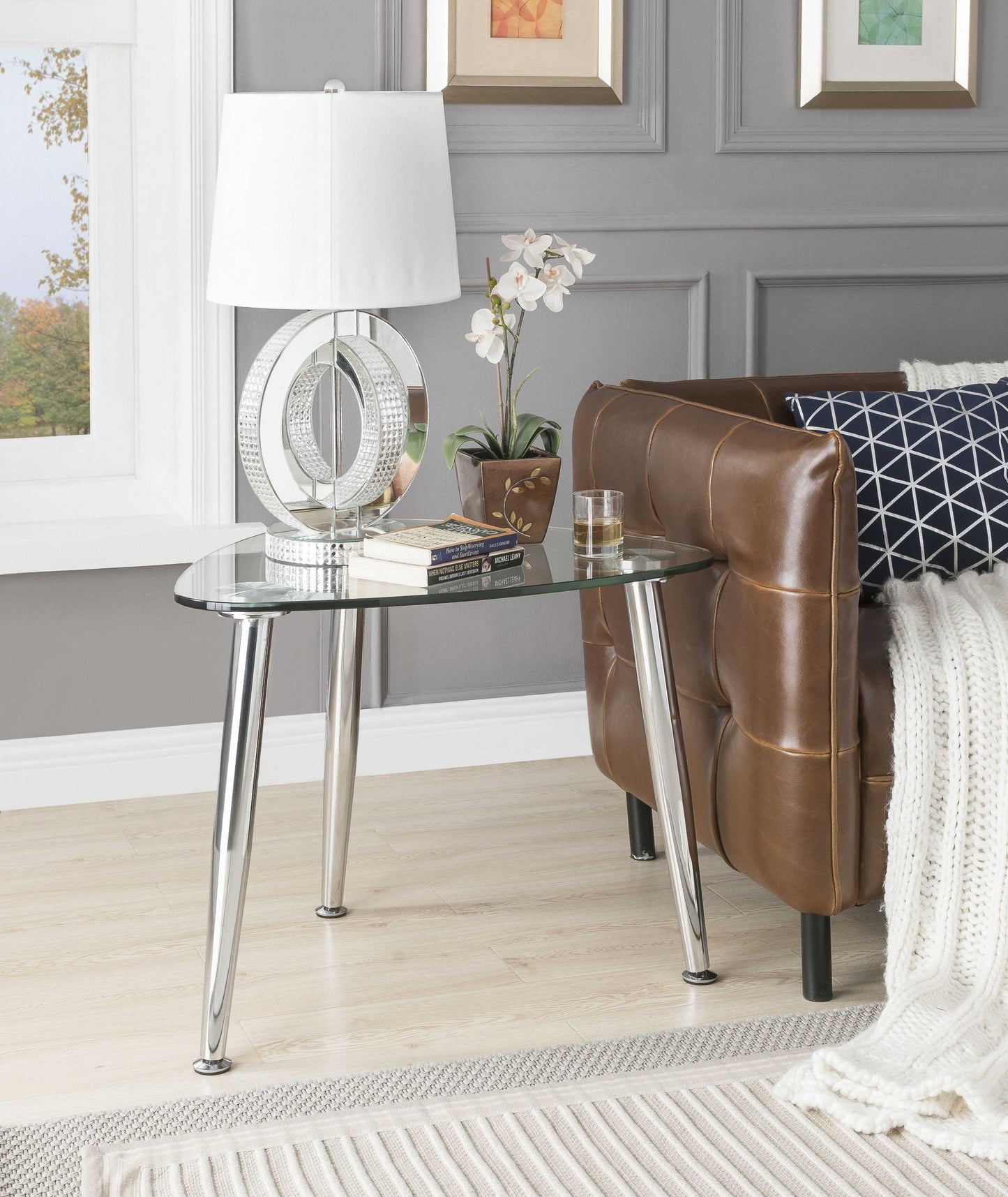 HomeRoots 30" x 24" x 23" Chrome And Clear Glass End Table