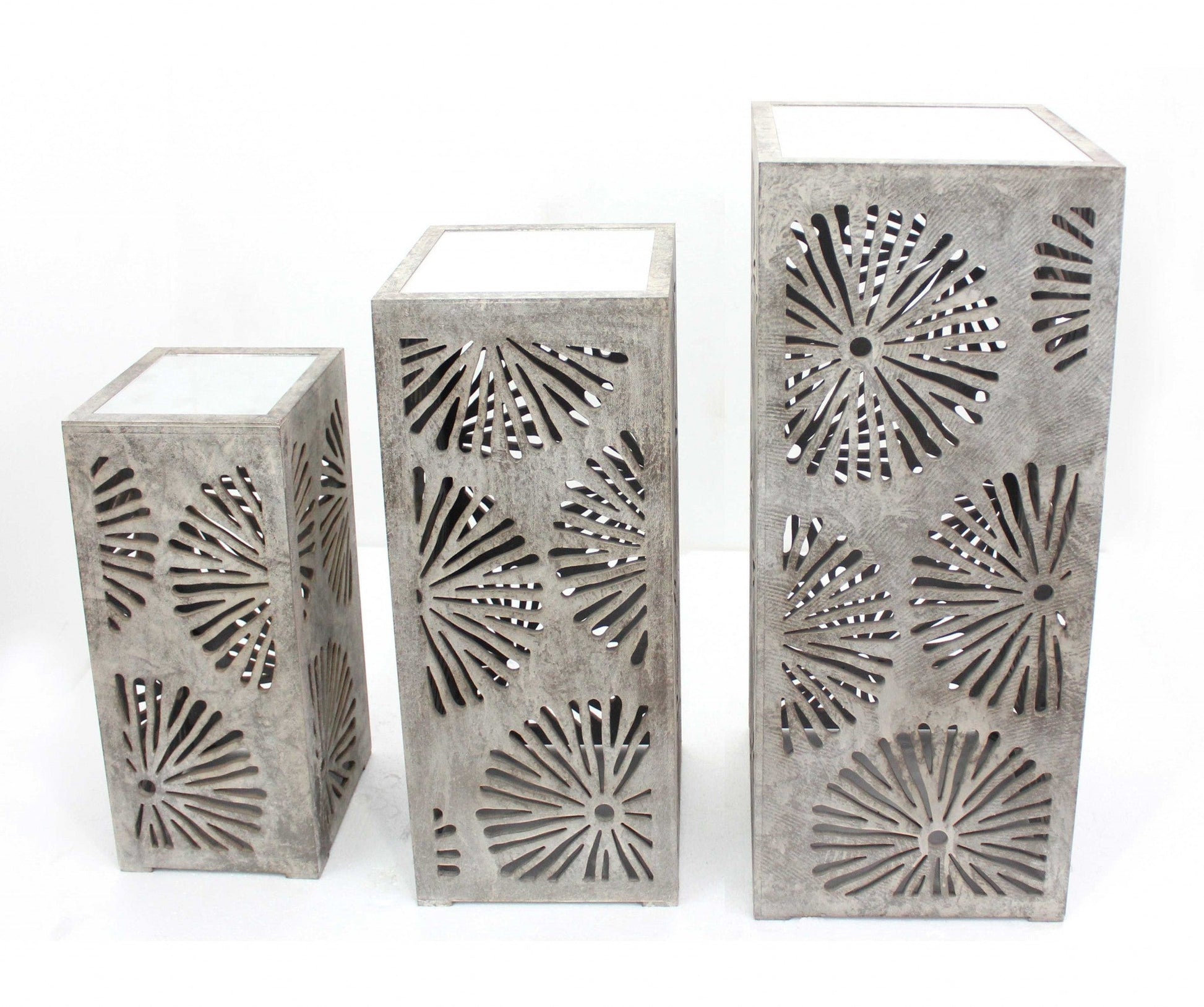 HomeRoots 37" Gray Industrial Floral Mirrored Nesting Table in 3 Piece Set