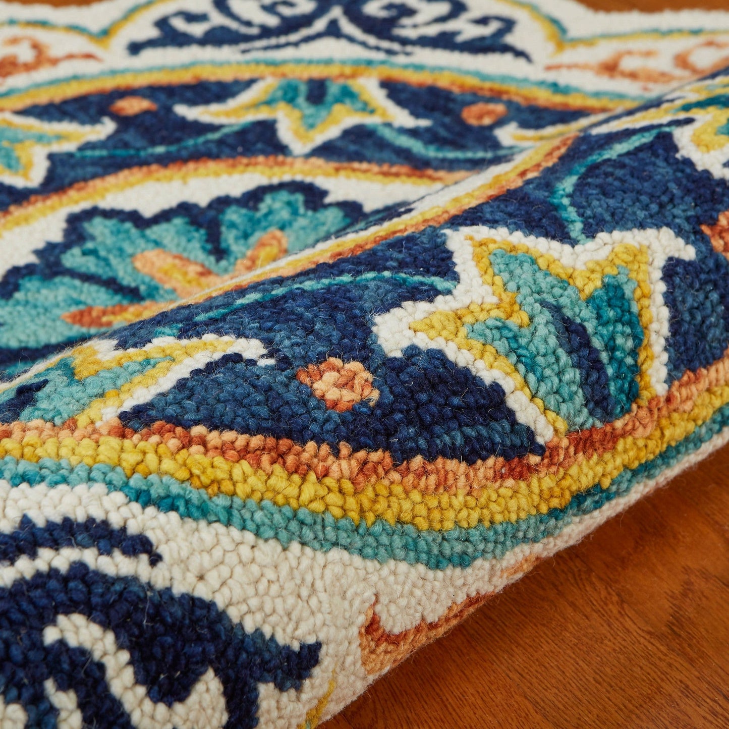 HomeRoots 4' Round Ivory and Navy Decorative Area Rug