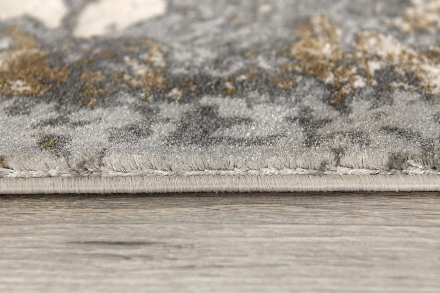 HomeRoots 4' x 6' Beige and Gray Distressed Area Rug