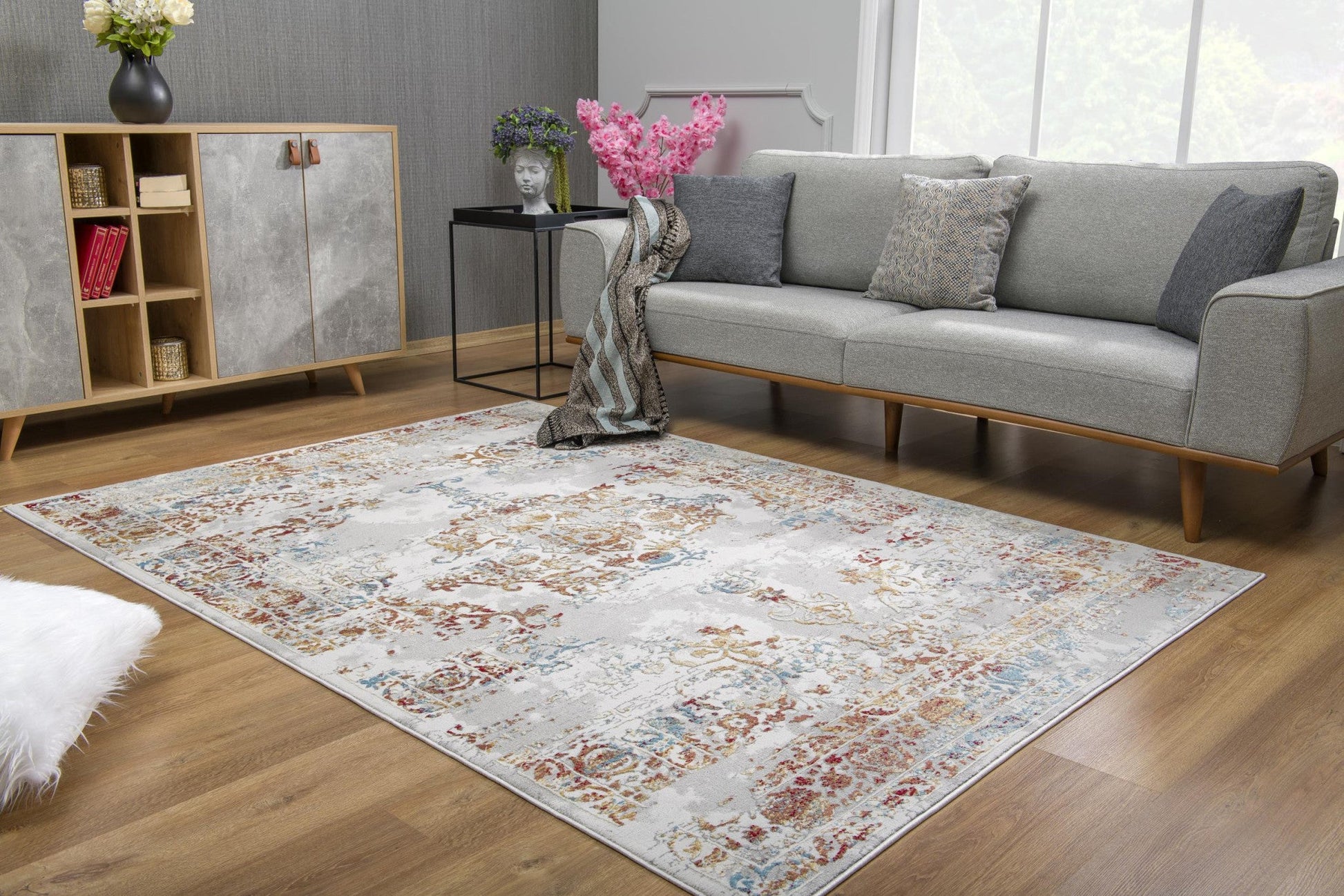 HomeRoots 4' x 6' Gray and Beige Distressed Ornate Area Rug
