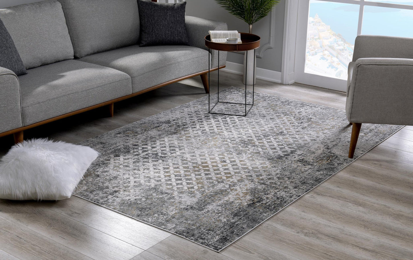 HomeRoots 4' x 6' Gray and Ivory Distressed Area Rug