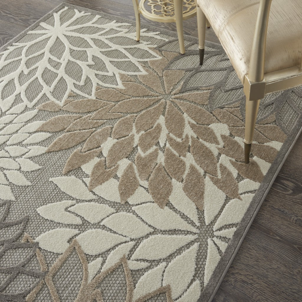 HomeRoots 4’ x 6’ Natural and Gray Indoor Outdoor Area Rug