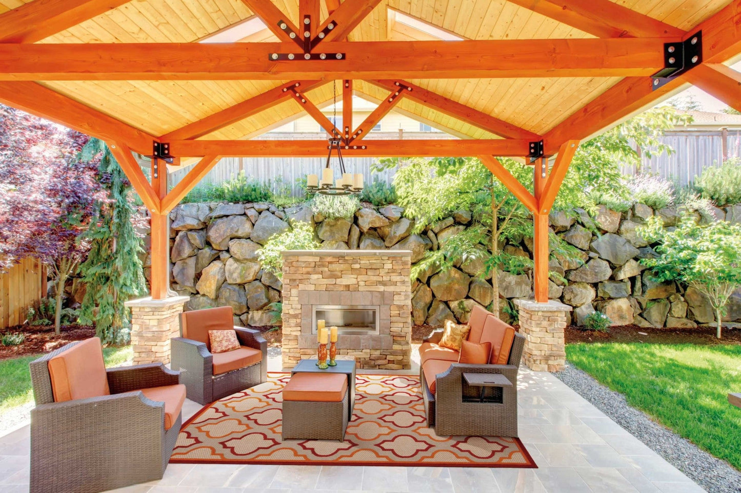 HomeRoots 4' x 6' Red Trellis Indoor Outdoor Area Rug