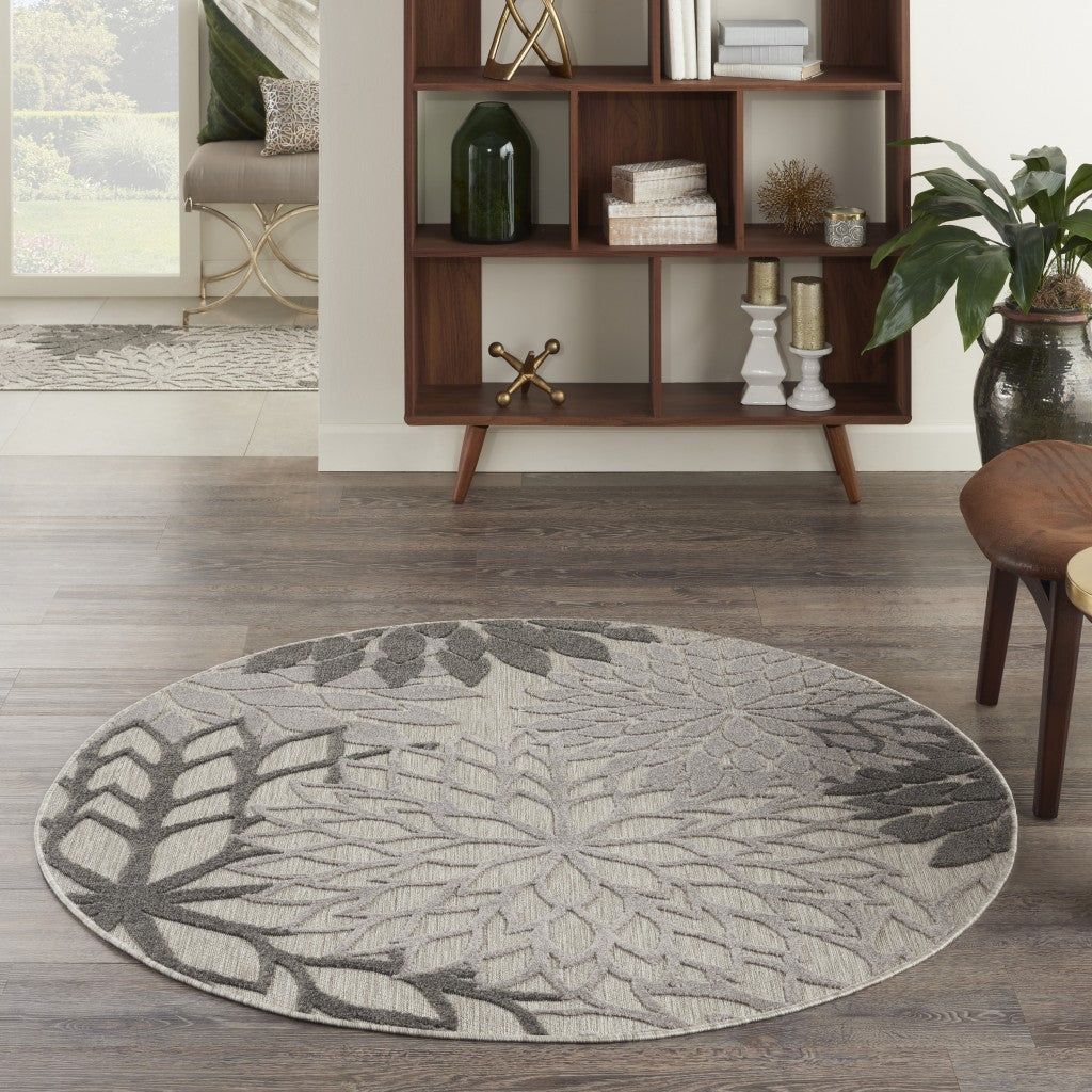 HomeRoots 5' Round Silver and Gray Indoor Outdoor Area Rug