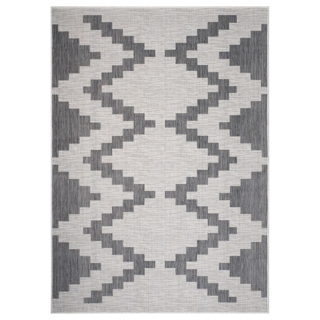 HomeRoots 5' x 7' Gray Geometric Indoor Outdoor Area Rug