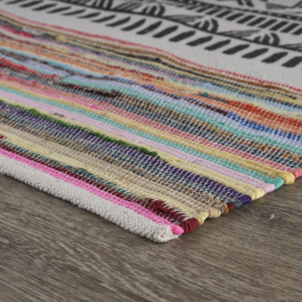 HomeRoots 5' x 7' Grayscale Geometric Center Area Rug