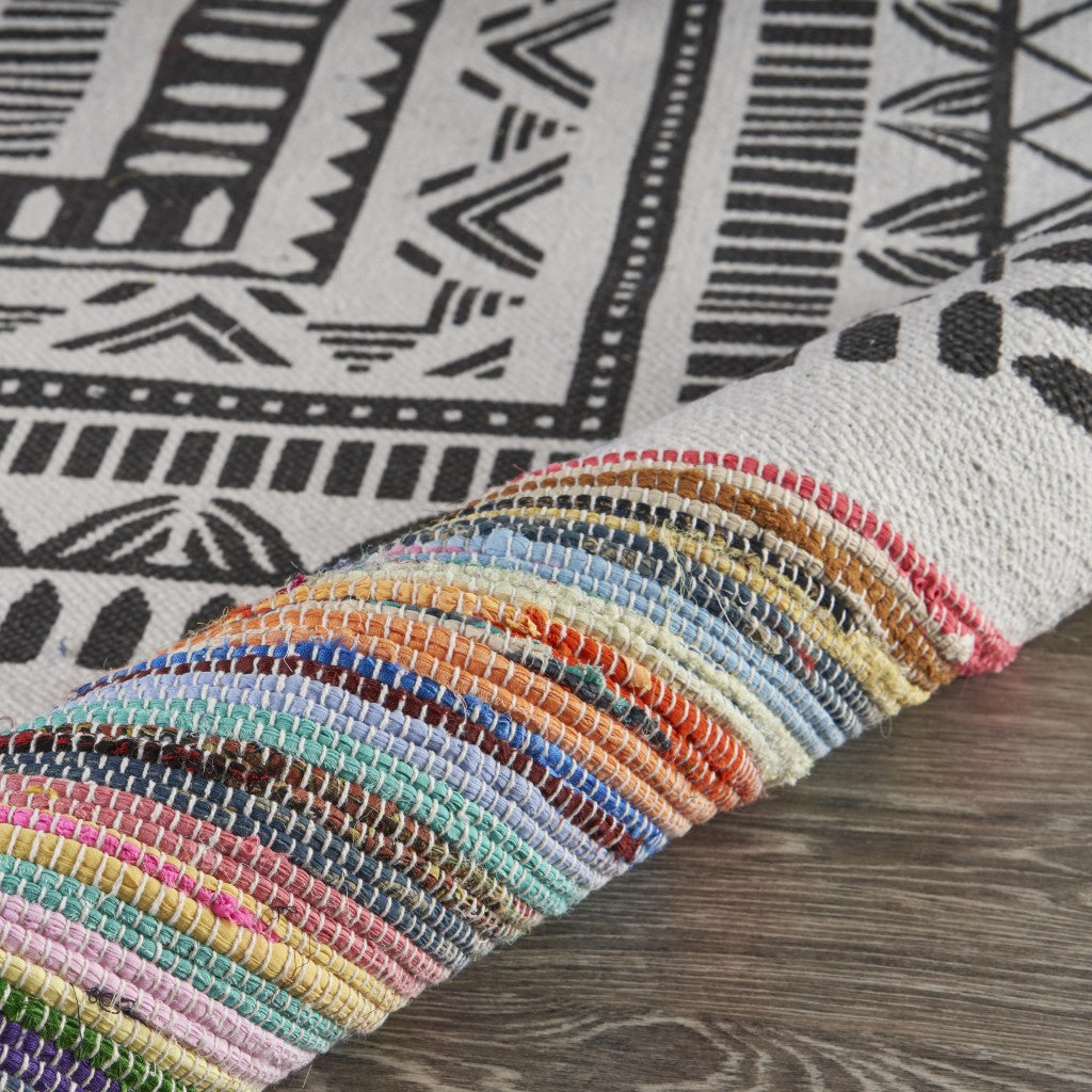 HomeRoots 5' x 7' Grayscale Geometric Center Area Rug