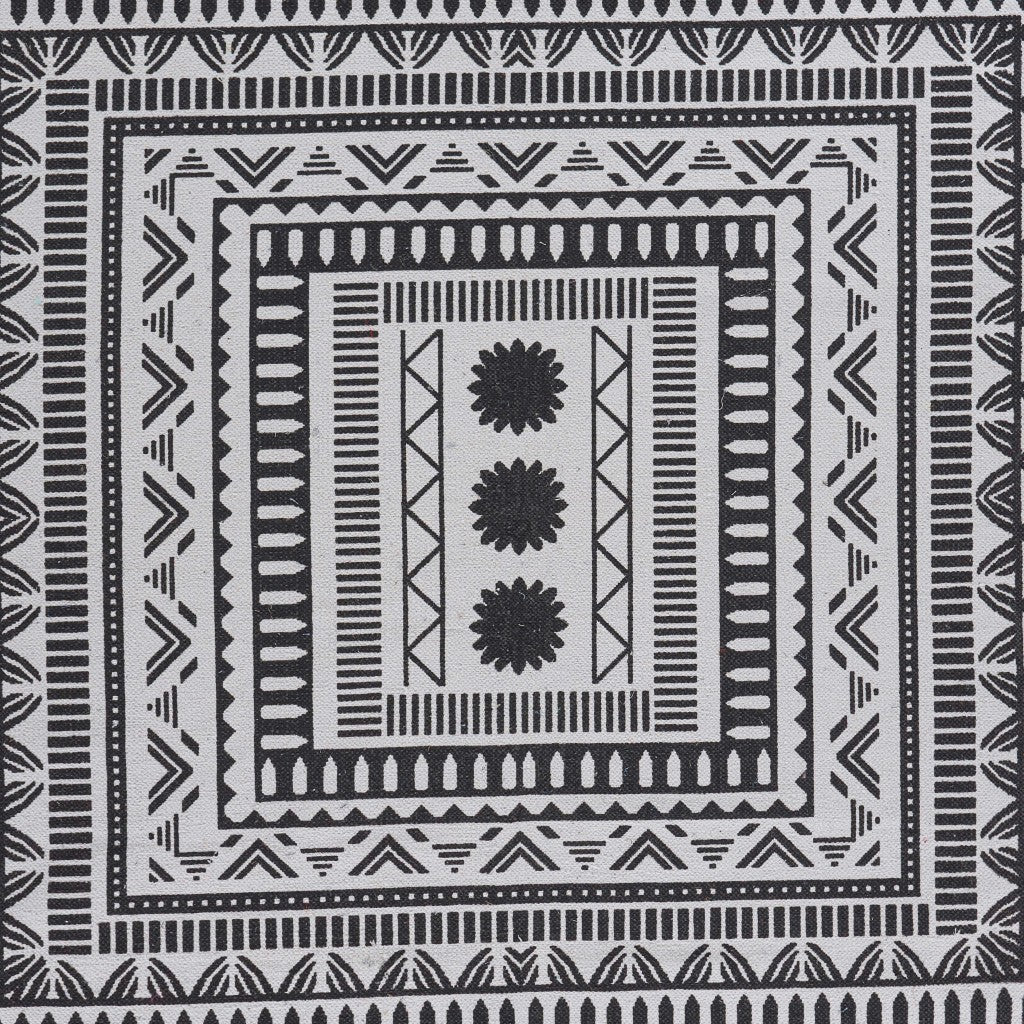 HomeRoots 5' x 7' Grayscale Geometric Center Area Rug