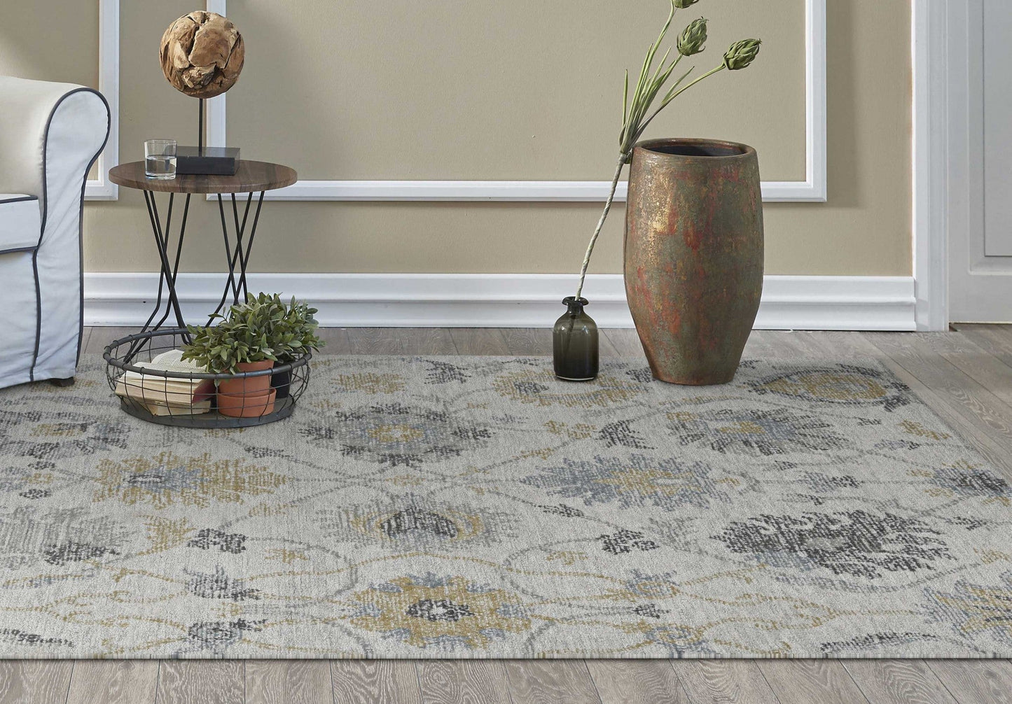 HomeRoots 5' x 7' Ivory Hand Tufted Space Dyed Floral Traditional Indoor Area Rug
