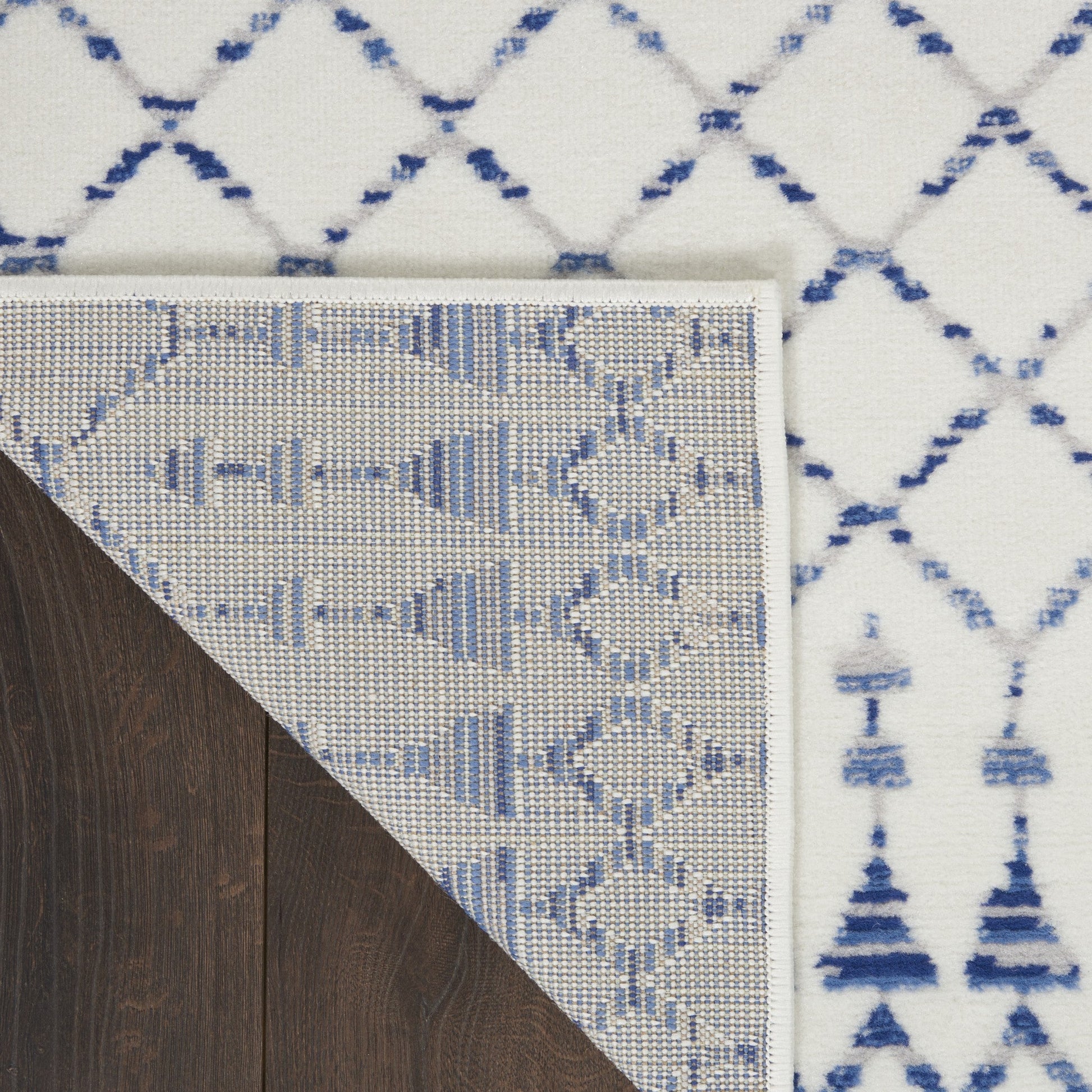 HomeRoots 5' x 7' Ivory and Blue Berber Pattern Area Rug