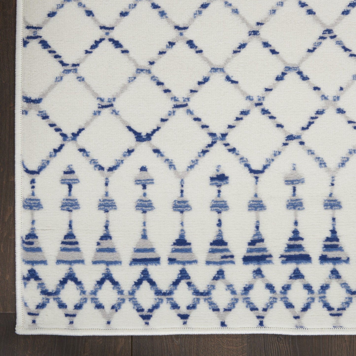 HomeRoots 5' x 7' Ivory and Blue Berber Pattern Area Rug