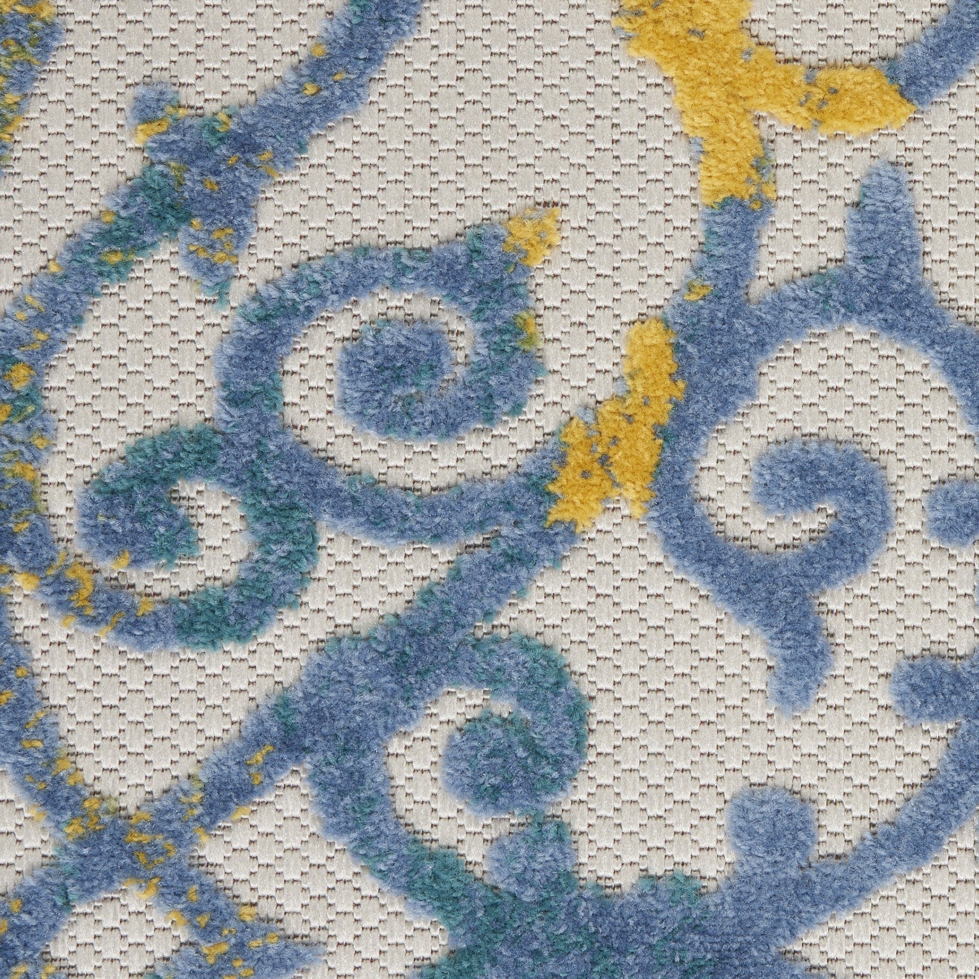 HomeRoots 5’ x 7’ Ivory and Blue Indoor Outdoor Area Rug