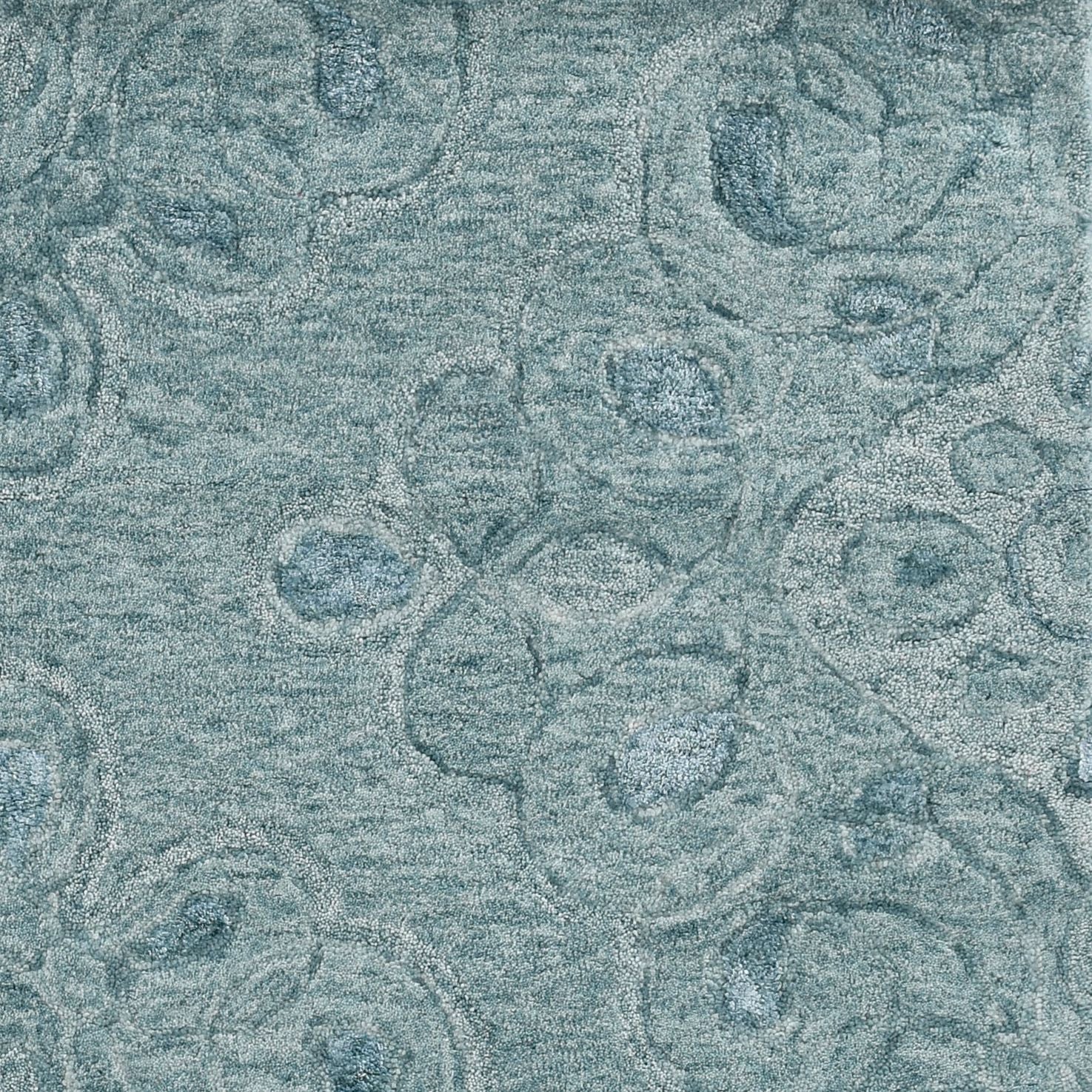 HomeRoots 5' x 7' Seafoam Blue Hand Tufted Floral Indoor Area Rug