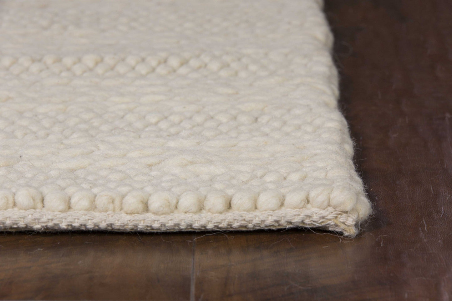 HomeRoots 5 x 7' White Ivory Hand Woven Knobby Cornish Stripe Indoor Area Rug