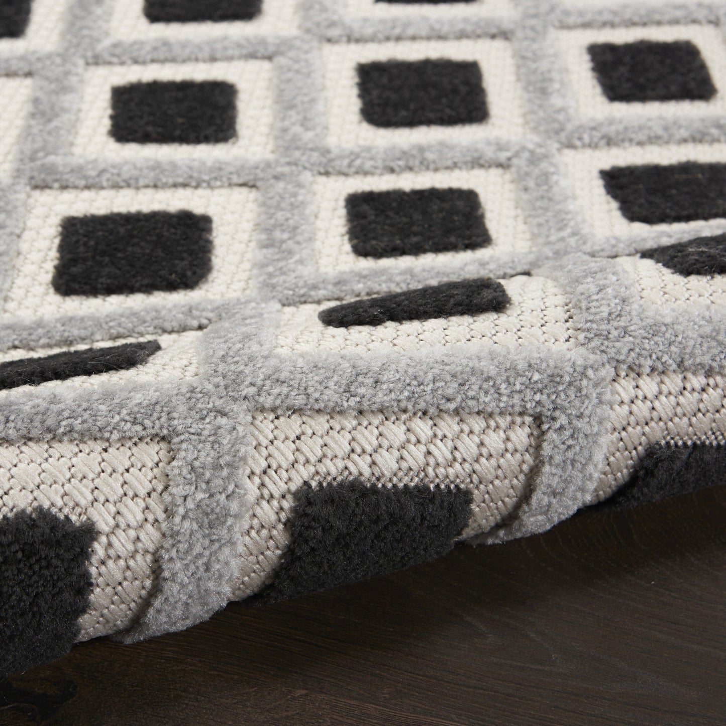 HomeRoots 5’ x 8’ Black White Gray Indoor Outdoor Area Rug