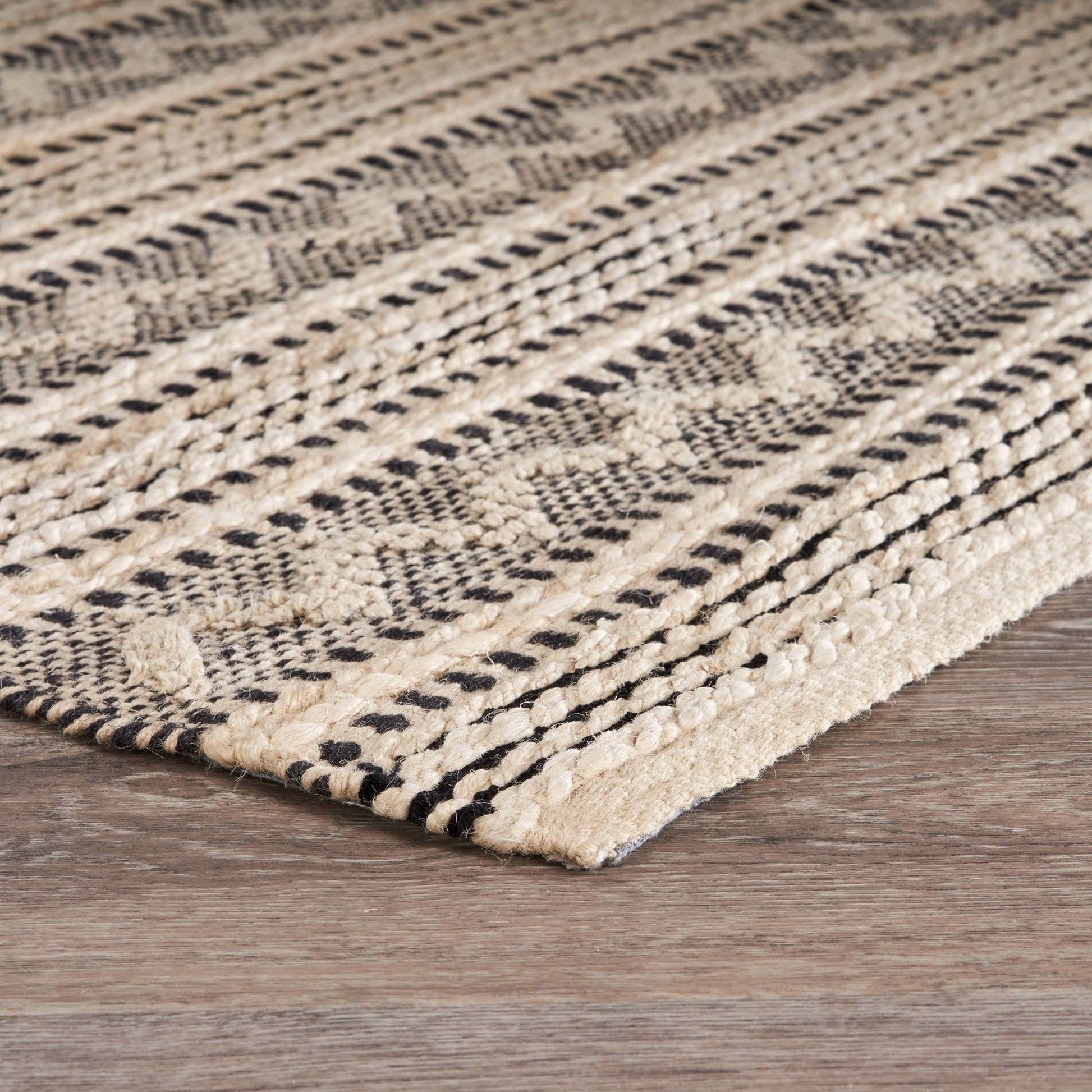 HomeRoots 5' x 8' Black and Blush Chevron Stripe Area Rug