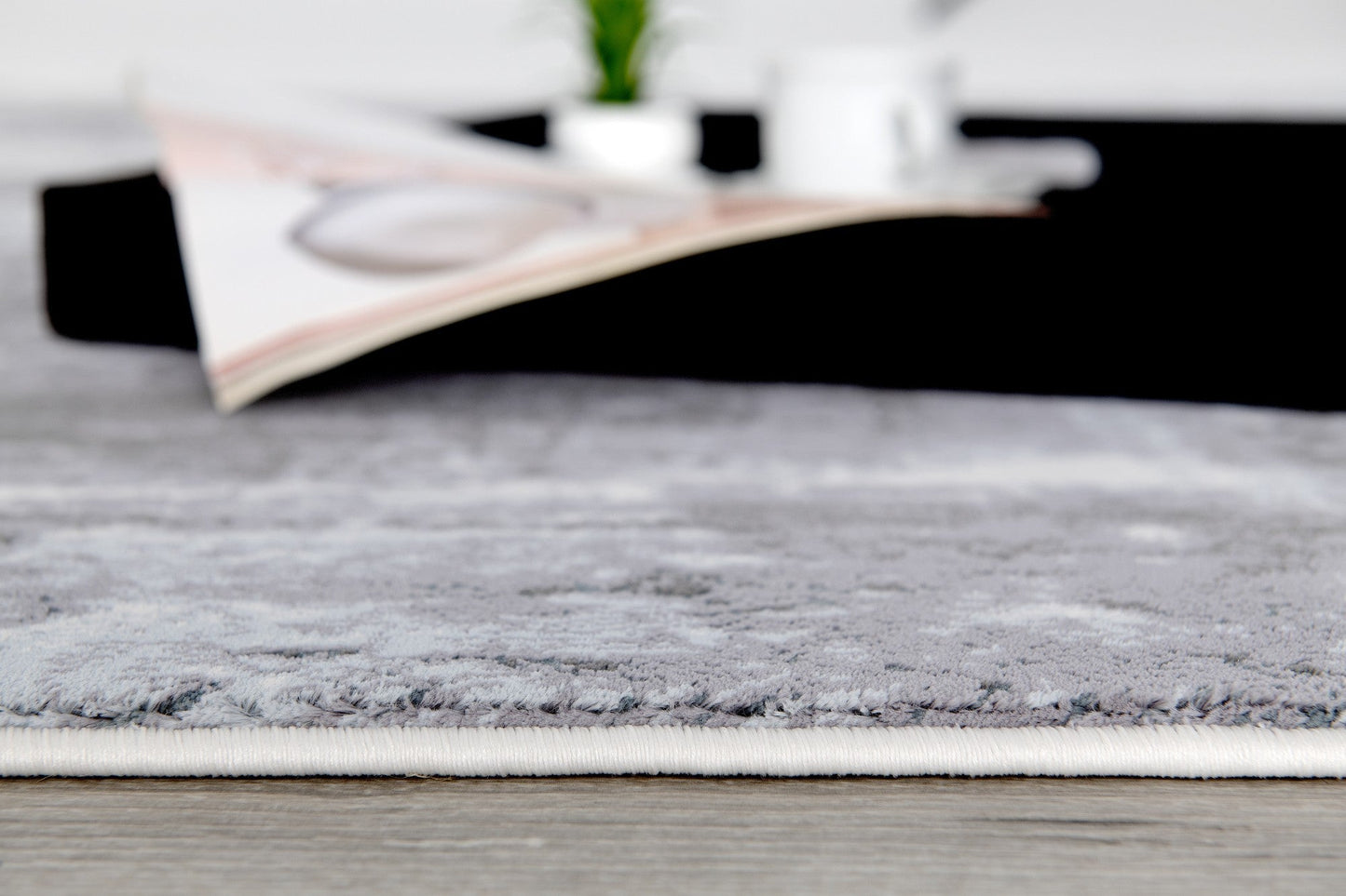 HomeRoots 5' x 8' Gray Distressed Abstract Area Rug