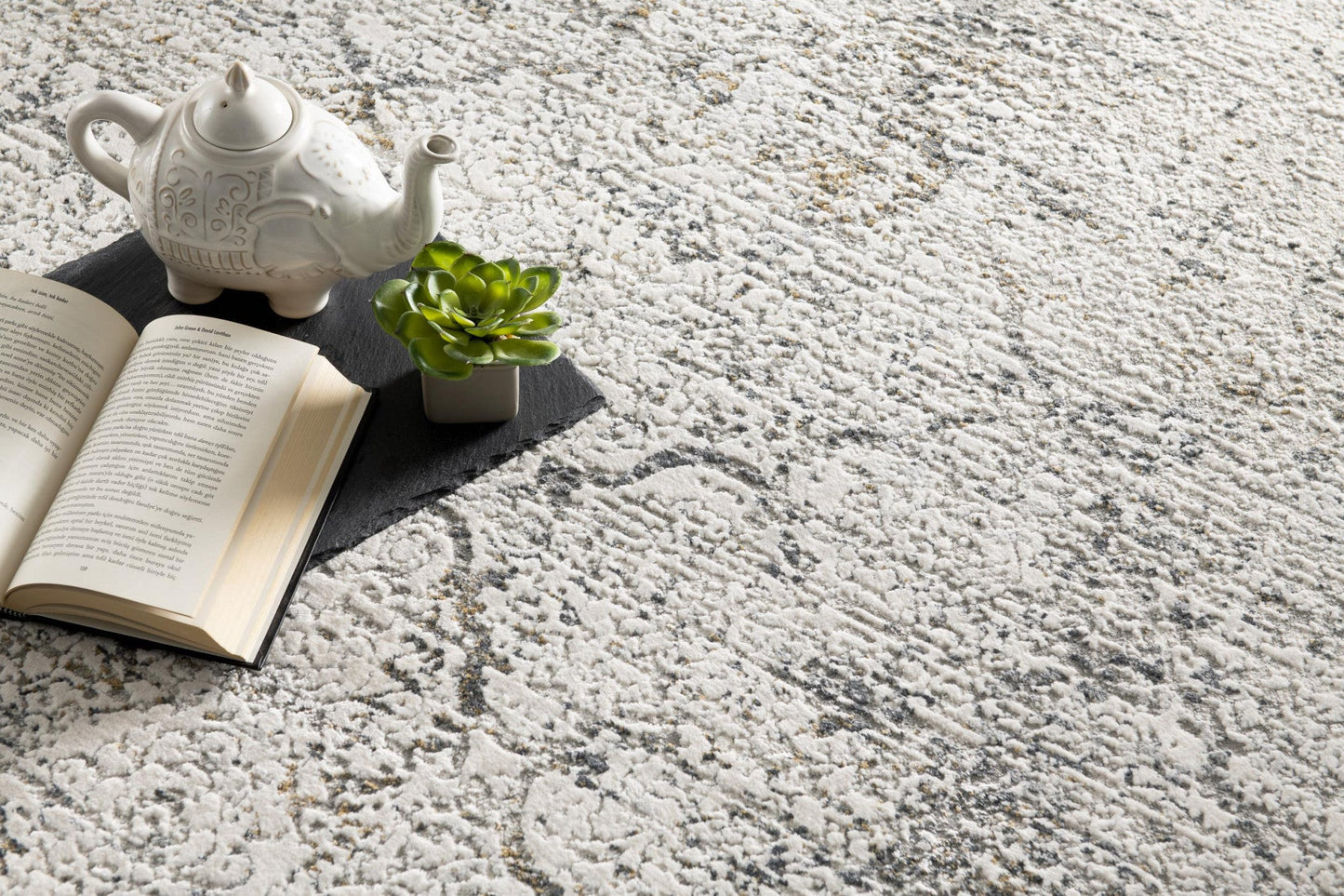 HomeRoots 5' x 8' Gray and Ivory Abstract Distressed Area Rug