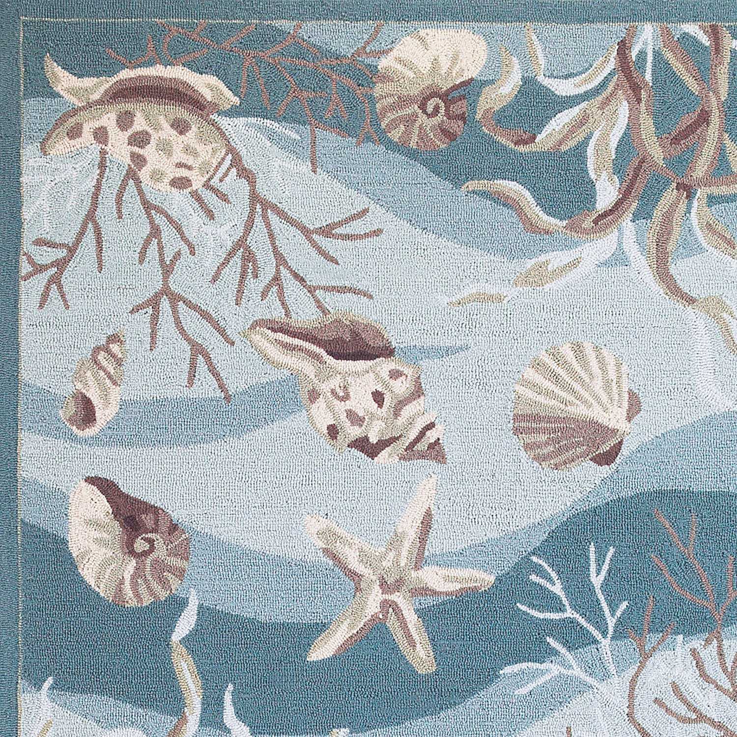 HomeRoots 5' x 8' Seafoam Green Hand Hooked Sea Shells Indoor Area Rug