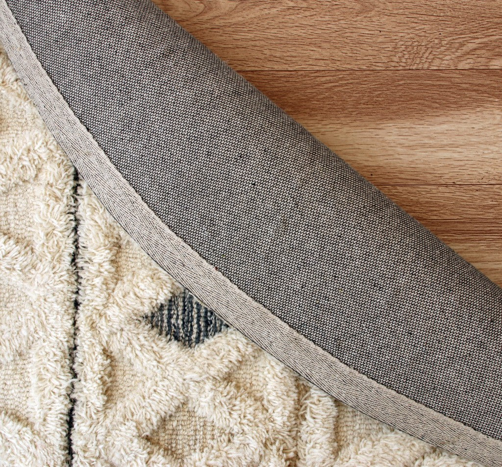 HomeRoots 6' Round Cream and Blue Striped Diamonds Area Rug