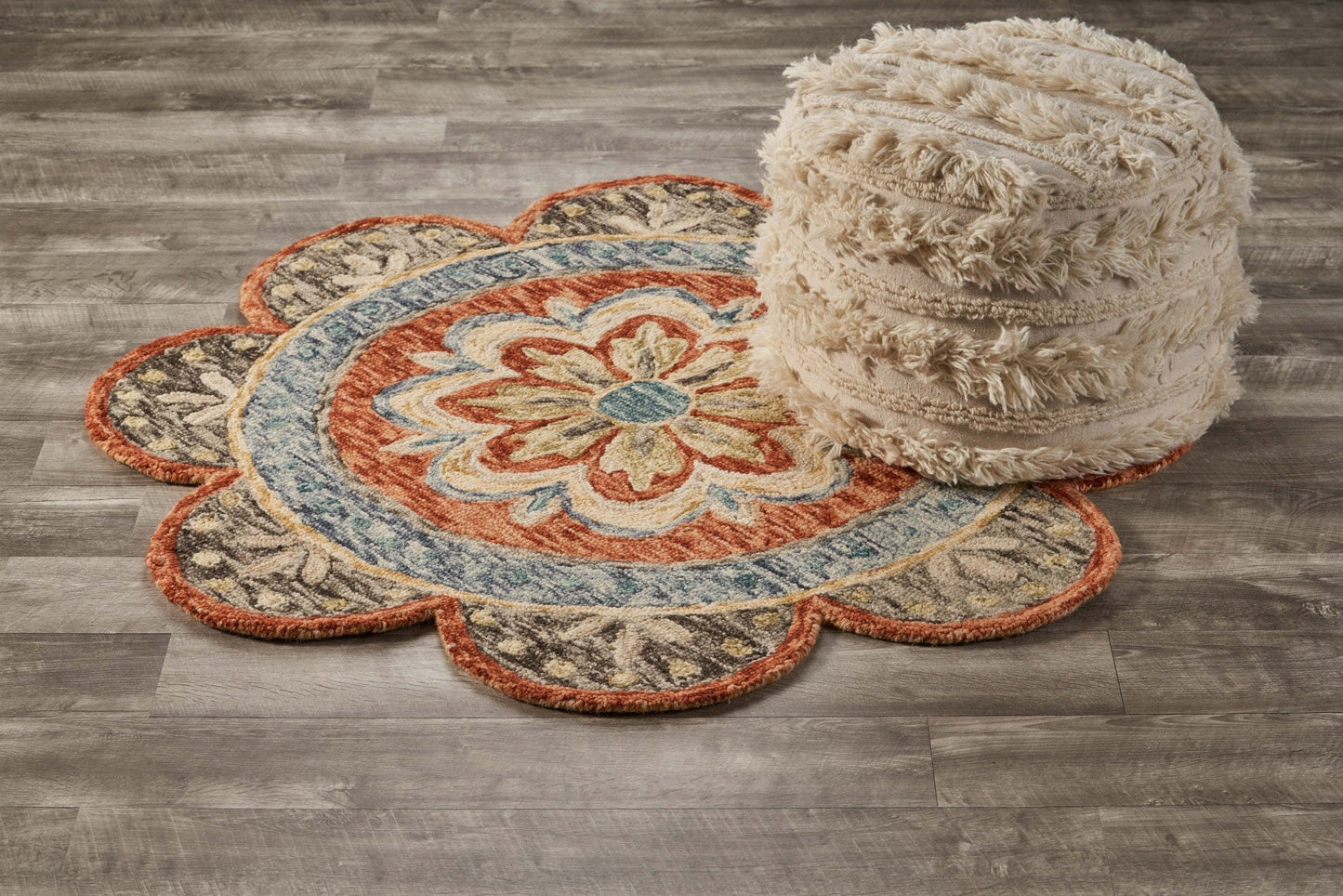 HomeRoots 6' Round Orange Scalloped Edge Area Rug