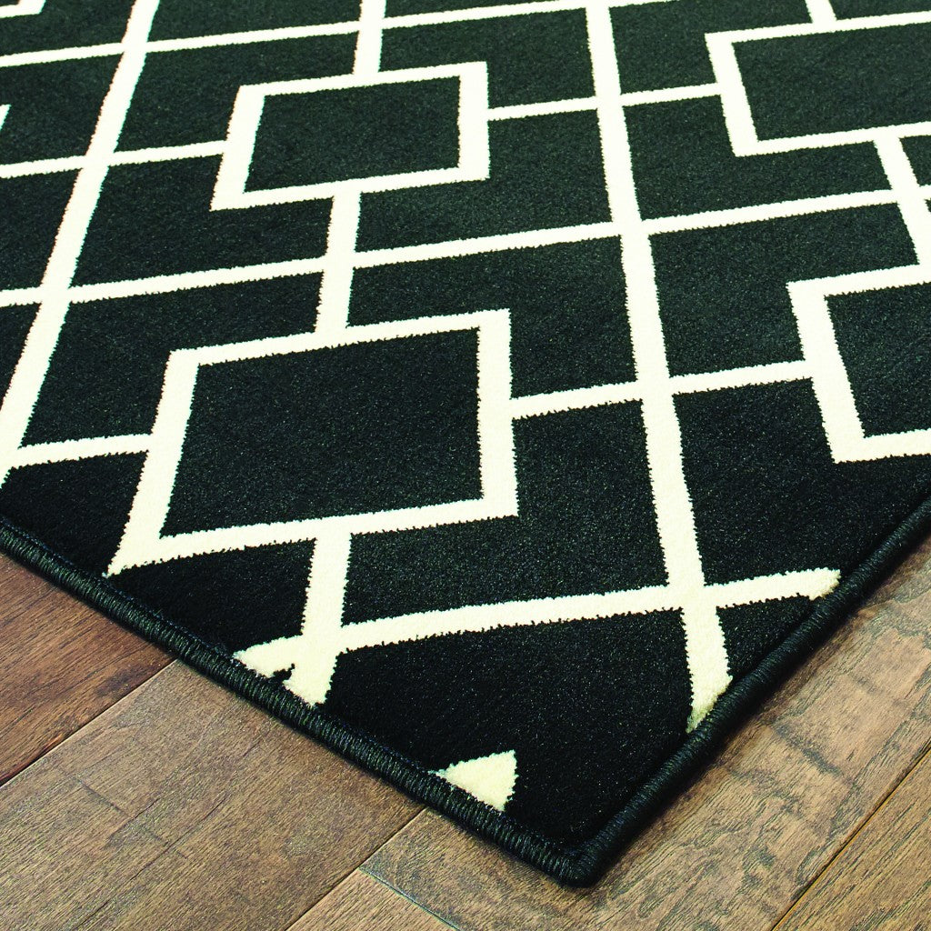 HomeRoots 6' x 9' Black Ivory Machine Woven Geometric Diamonds Indoor Area Rug