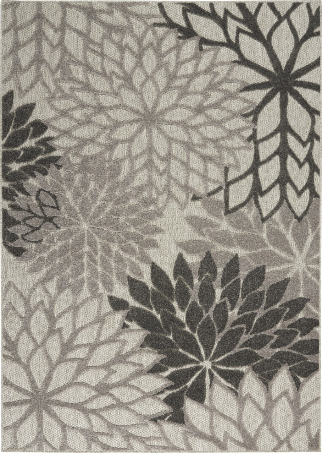HomeRoots 6’ x 9’ Silver and Gray Indoor Outdoor Area Rug