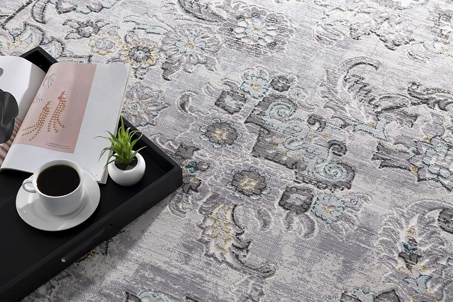 HomeRoots 7' x 10' Gray Modern Jacobean Floral Area Rug