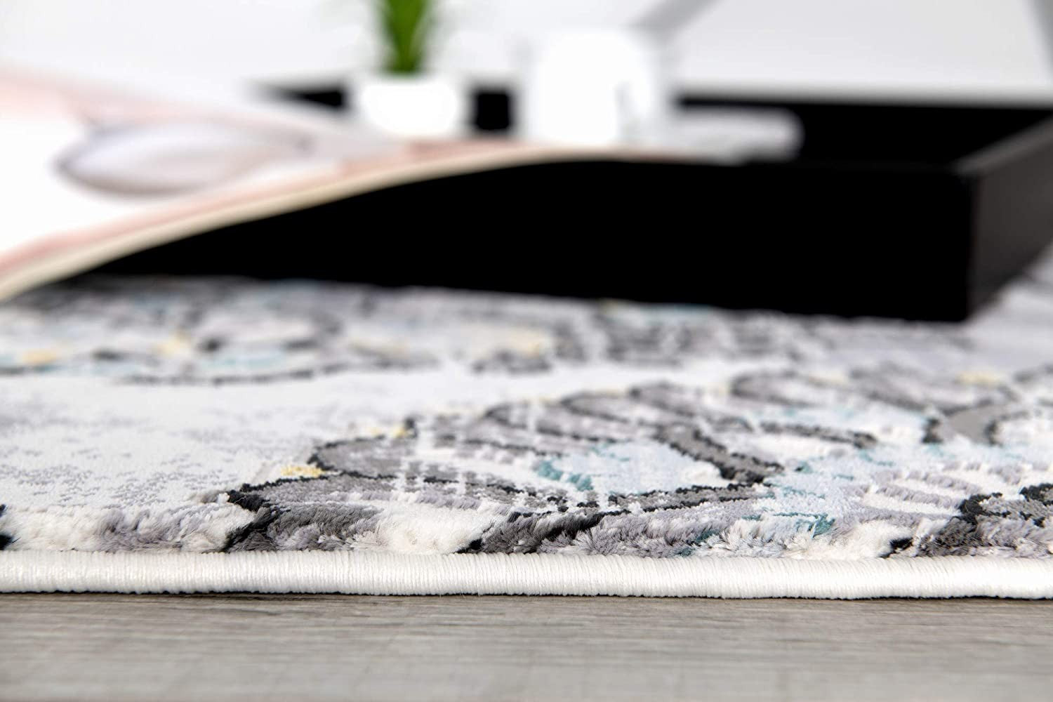 HomeRoots 7' x 10' Gray Modern Jacobean Floral Area Rug