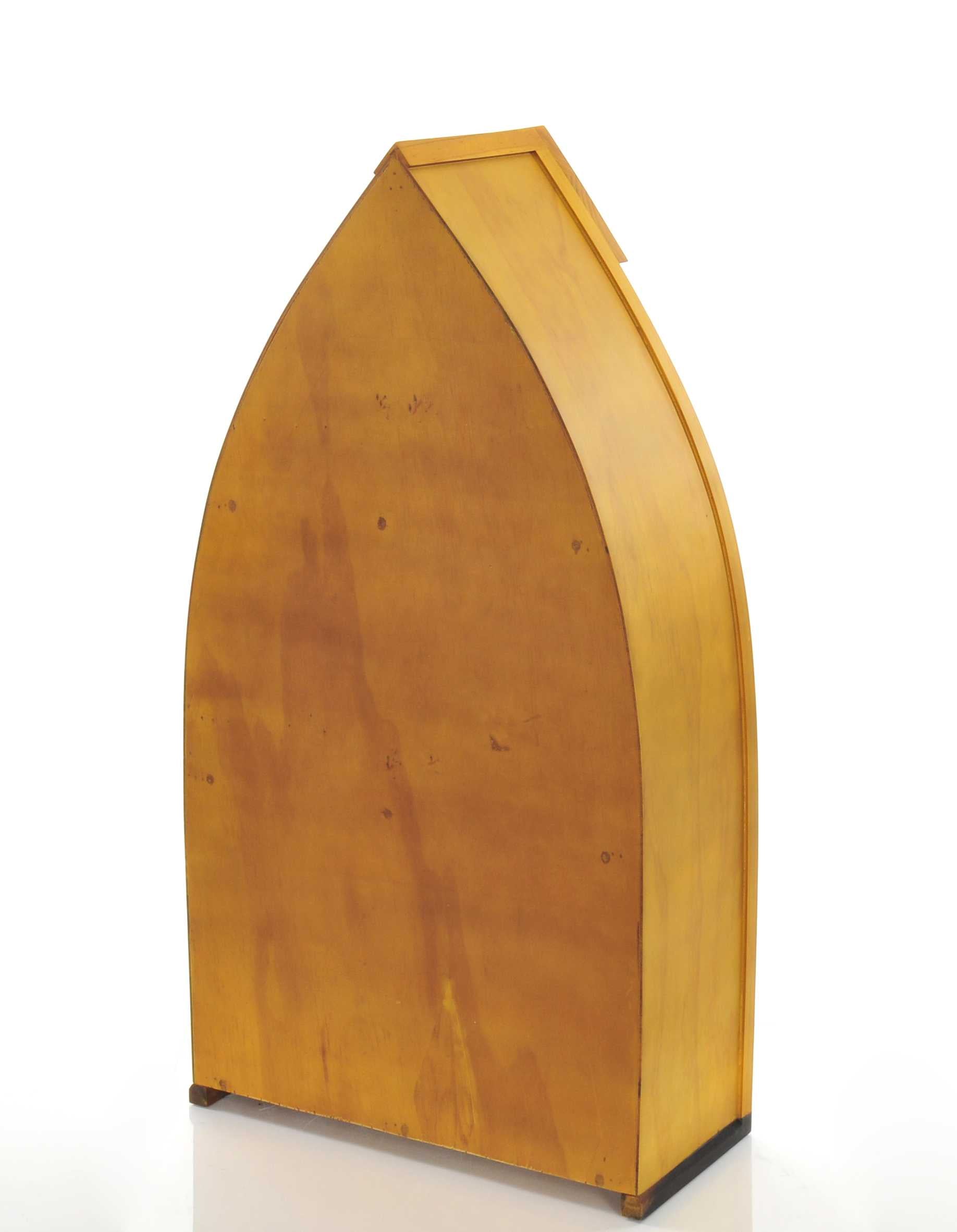 HomeRoots 7" x 18.5" x 34.3" Wooden Canoe Book Shelf Small