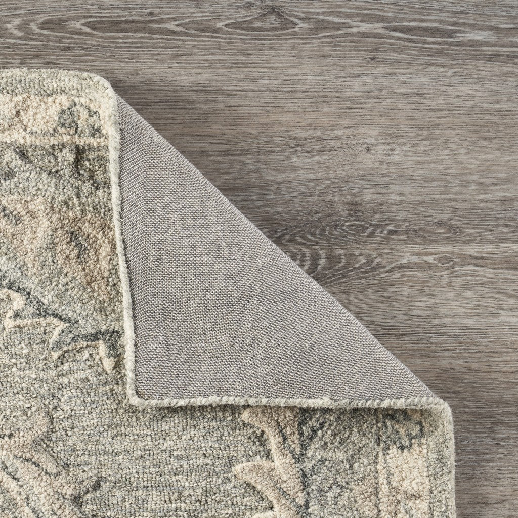 HomeRoots 7' x 9' Light Gray Floral Area Rug
