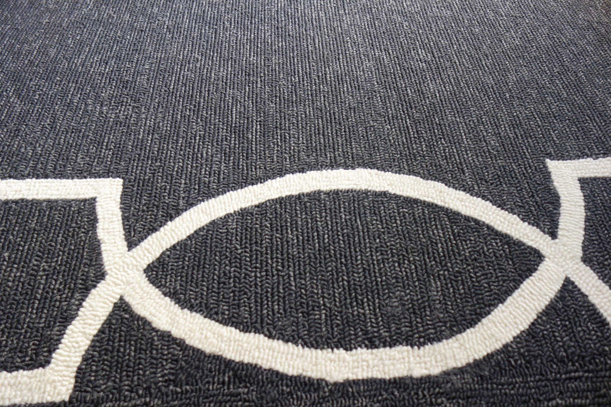 HomeRoots 78" x 114" Onyx Polypropylene Rug