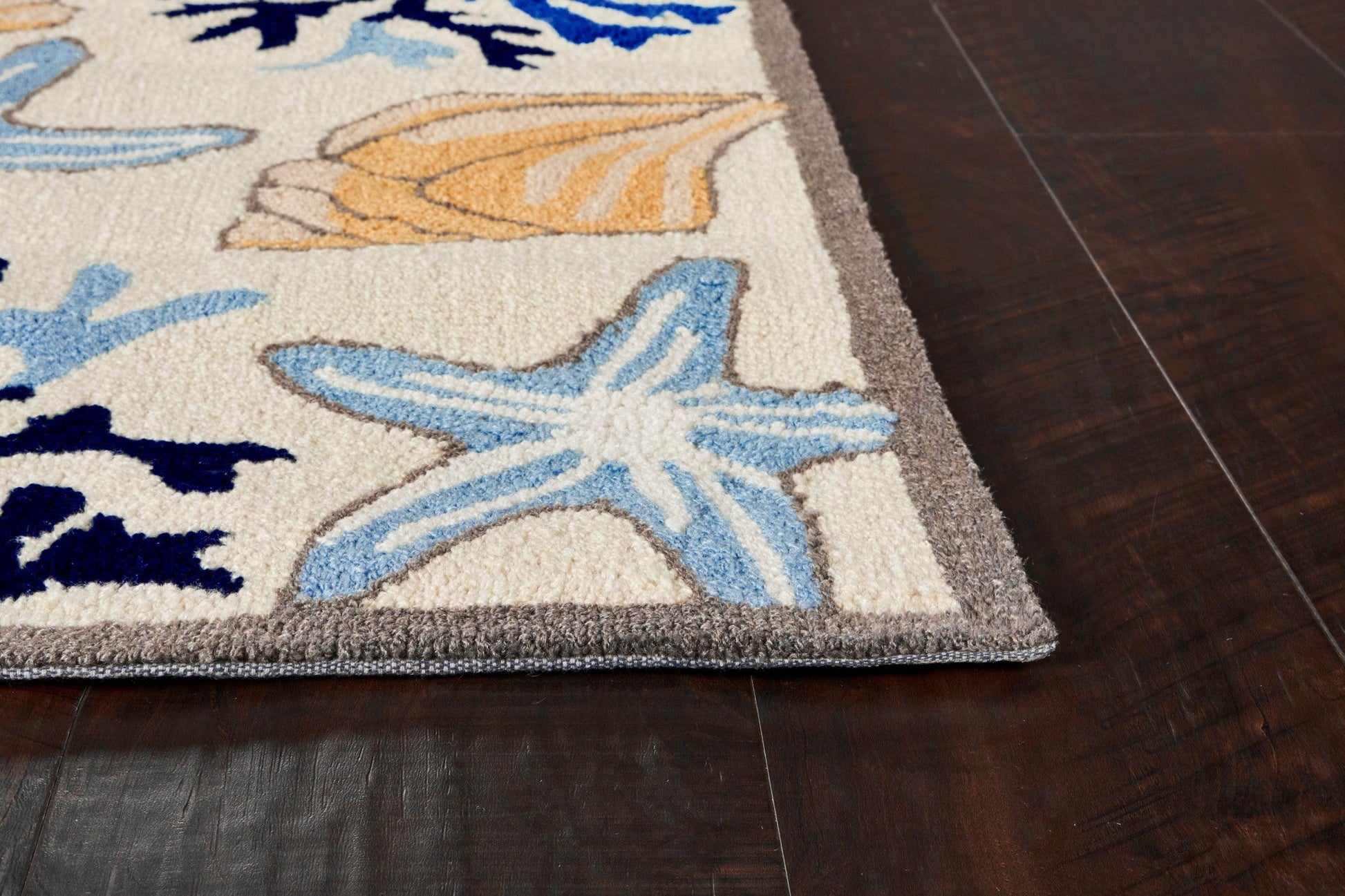 HomeRoots 8' Ivory Hand Hooked Sea Corals And Shells Indoor Runner Rug