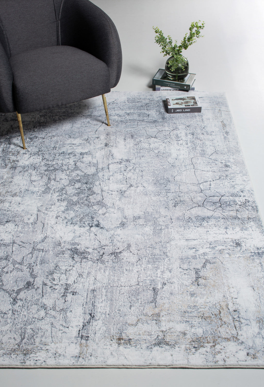 HomeRoots 8' x 10' Gray Distressed Marble Area Rug