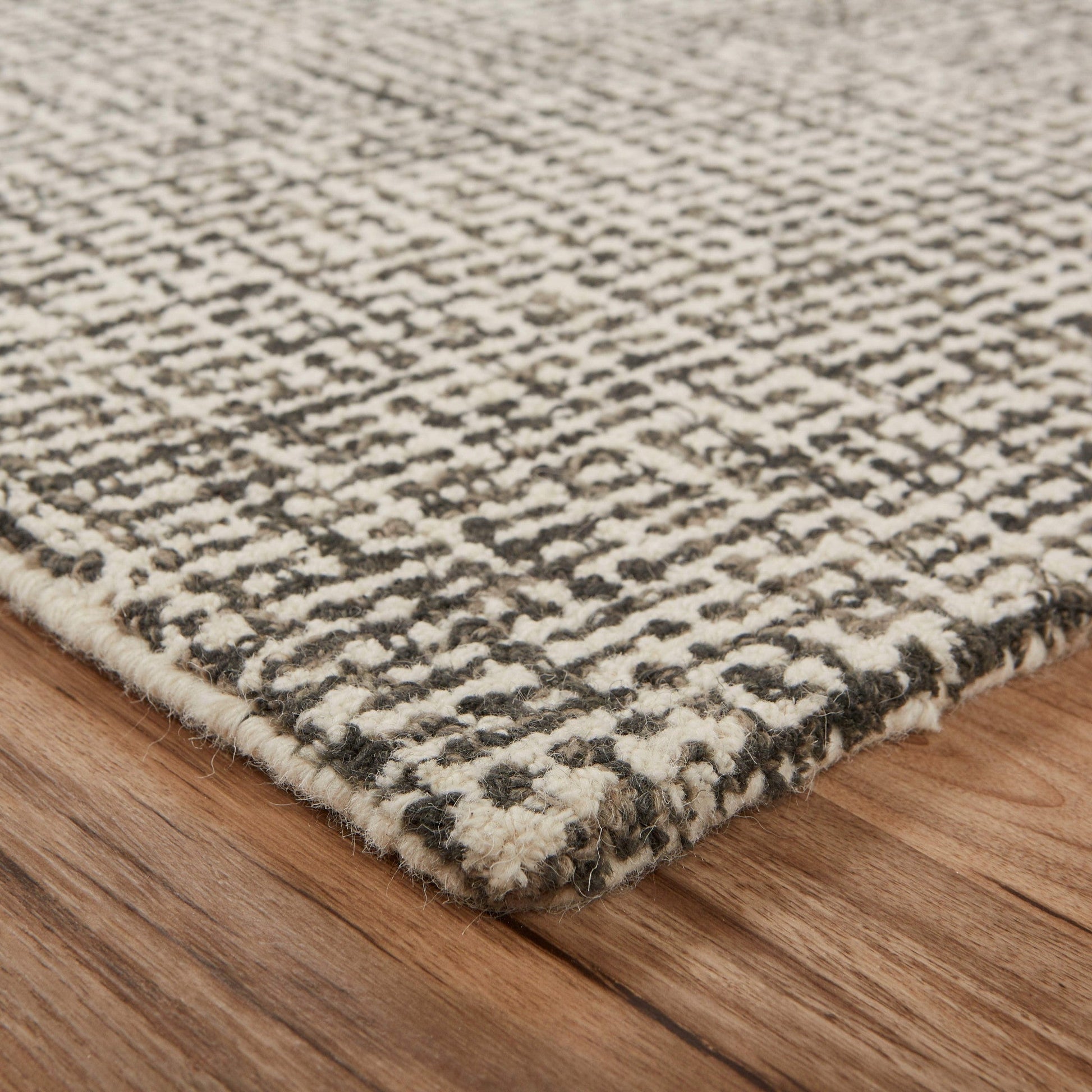 HomeRoots 8' x 10' Gray Interwoven Maze Area Rug