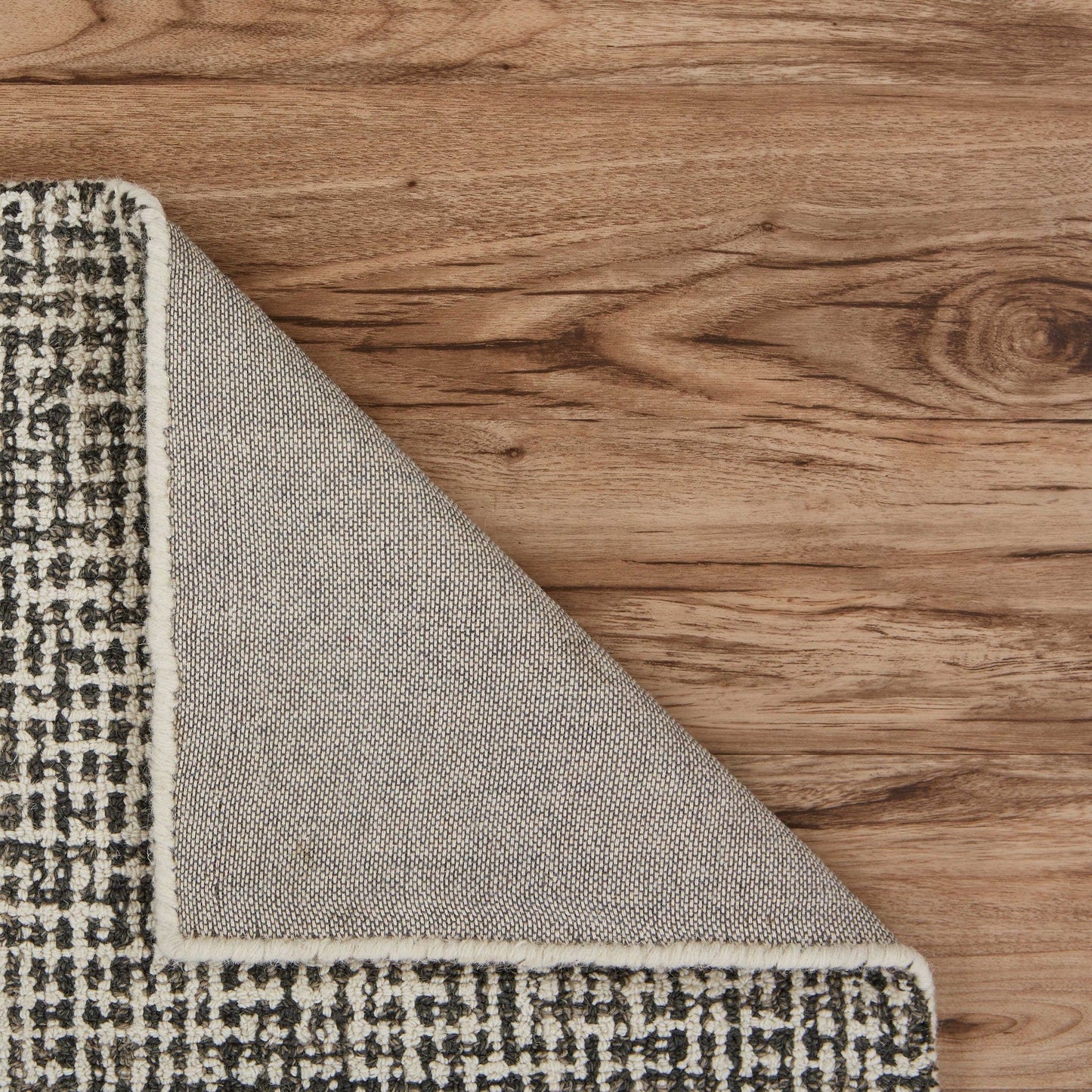 HomeRoots 8' x 10' Gray Interwoven Maze Area Rug