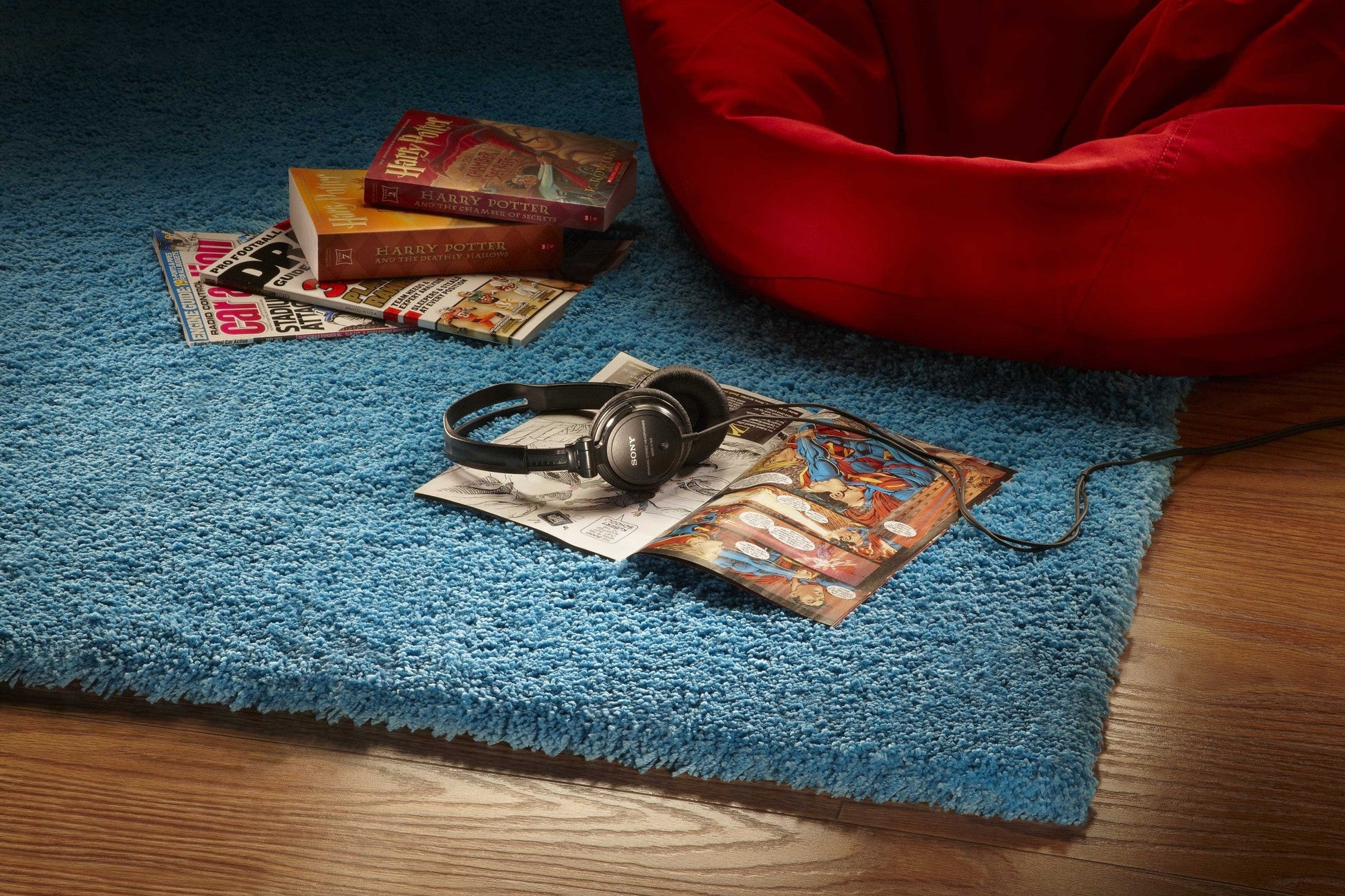 HomeRoots 8' x 10' Highlighter Blue Indoor Shag Rug