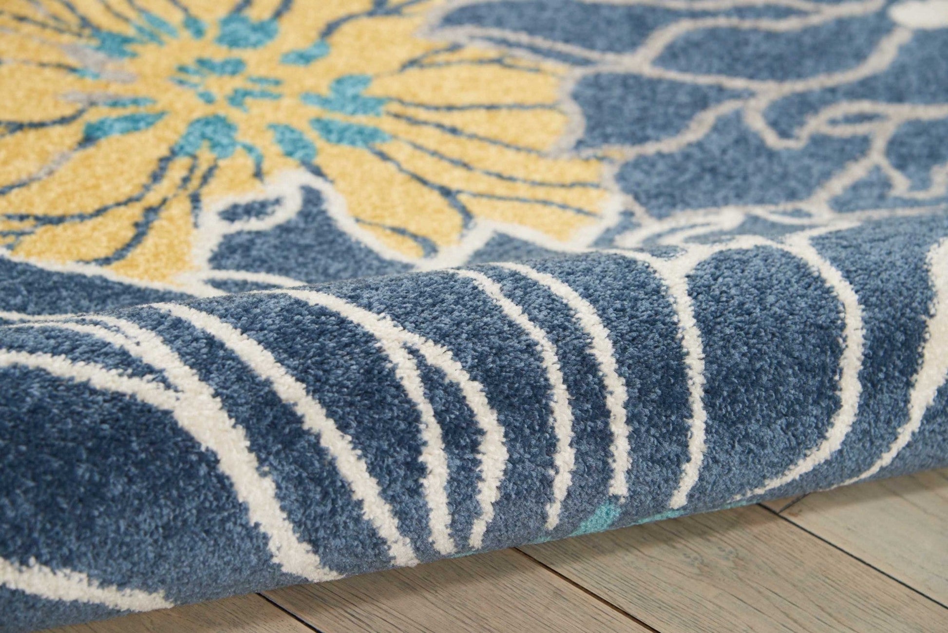 HomeRoots 8’ x 10’ Tropical Flower Area Rug in Blue Finish