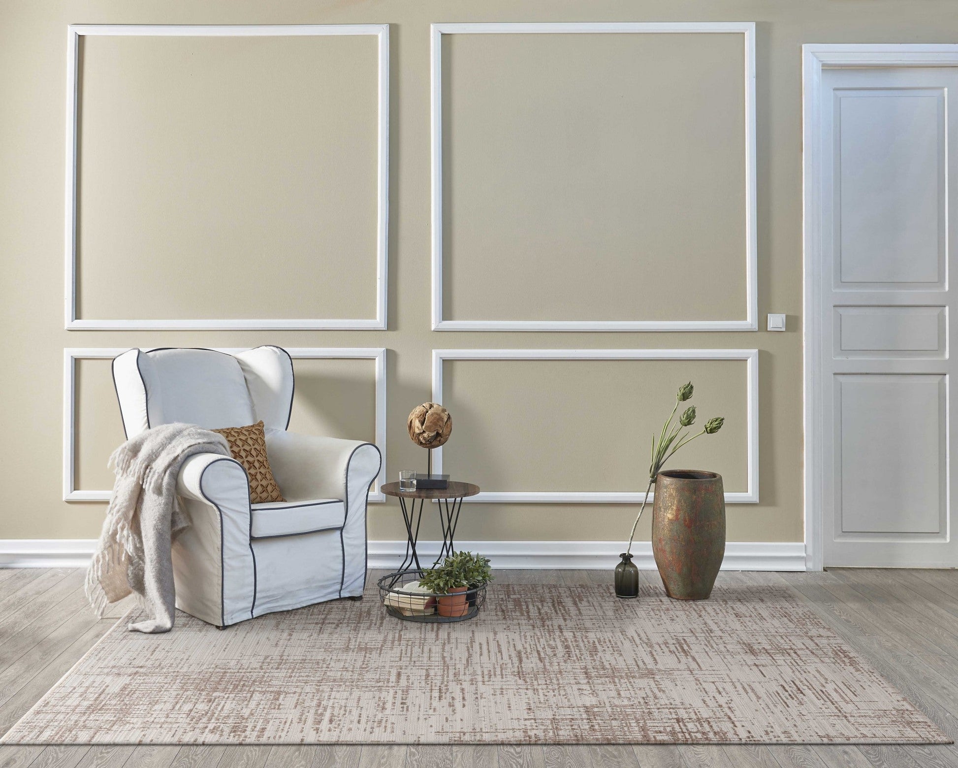 HomeRoots 8' x 11' Natural Beige Machine Woven Scratch Indoor Area Rug
