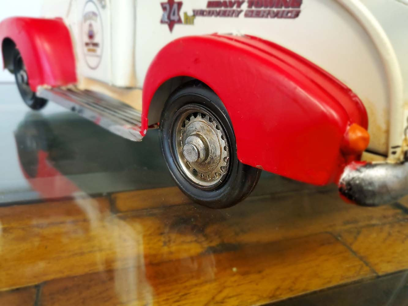 HomeRoots Chevrolet Tow Truck Sculpture