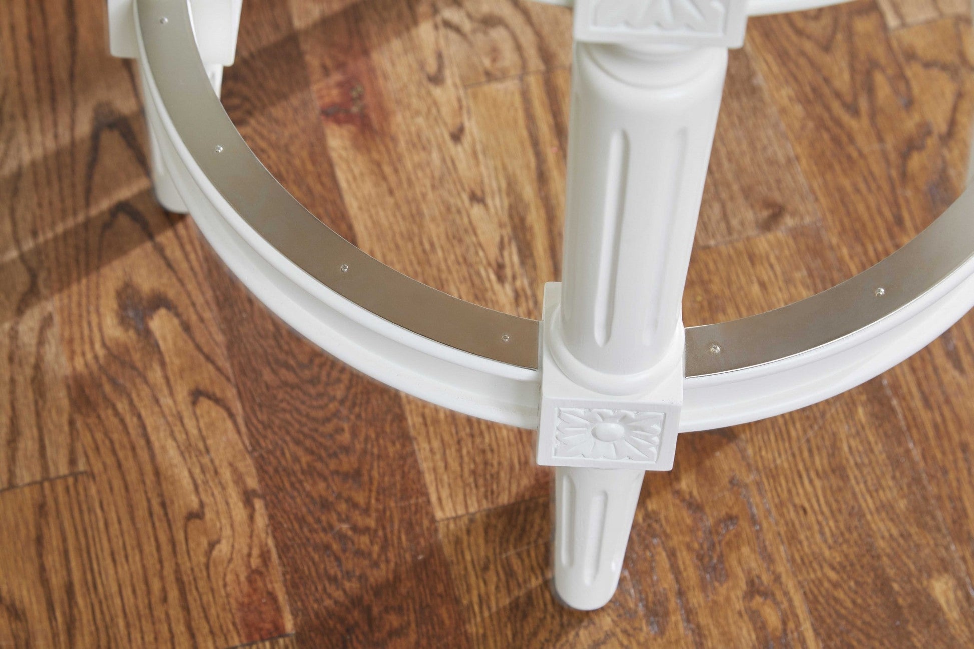 HomeRoots Counter Height Round Counter Stool in Alabaster White Finish
