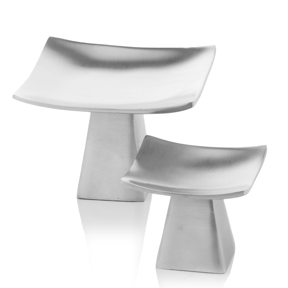 HomeRoots Set of 2 Mod Matte Silver Pedestal Candle Holders