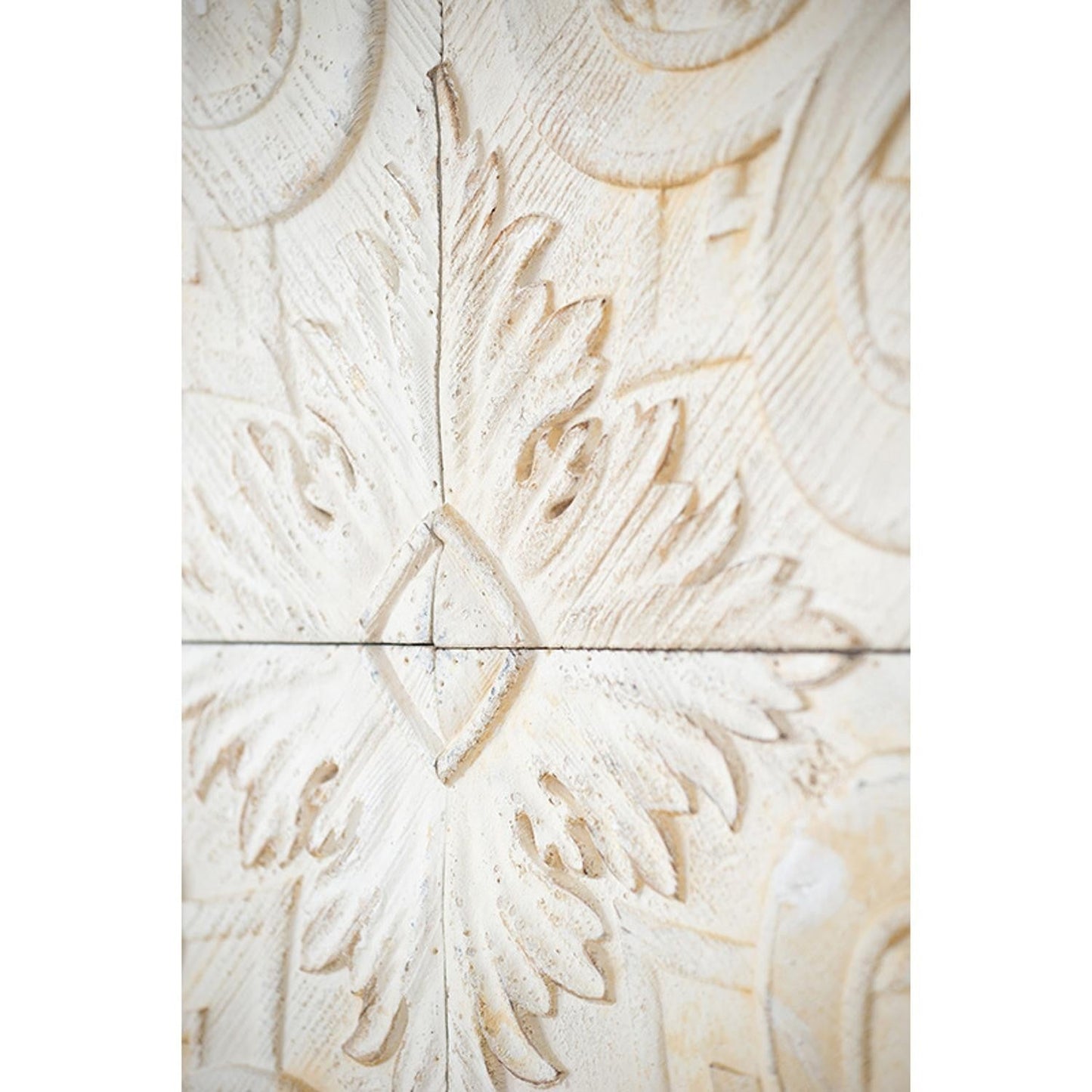 HomeRoots Set of 4 Whitewashed Arabesque Carved Wall Art