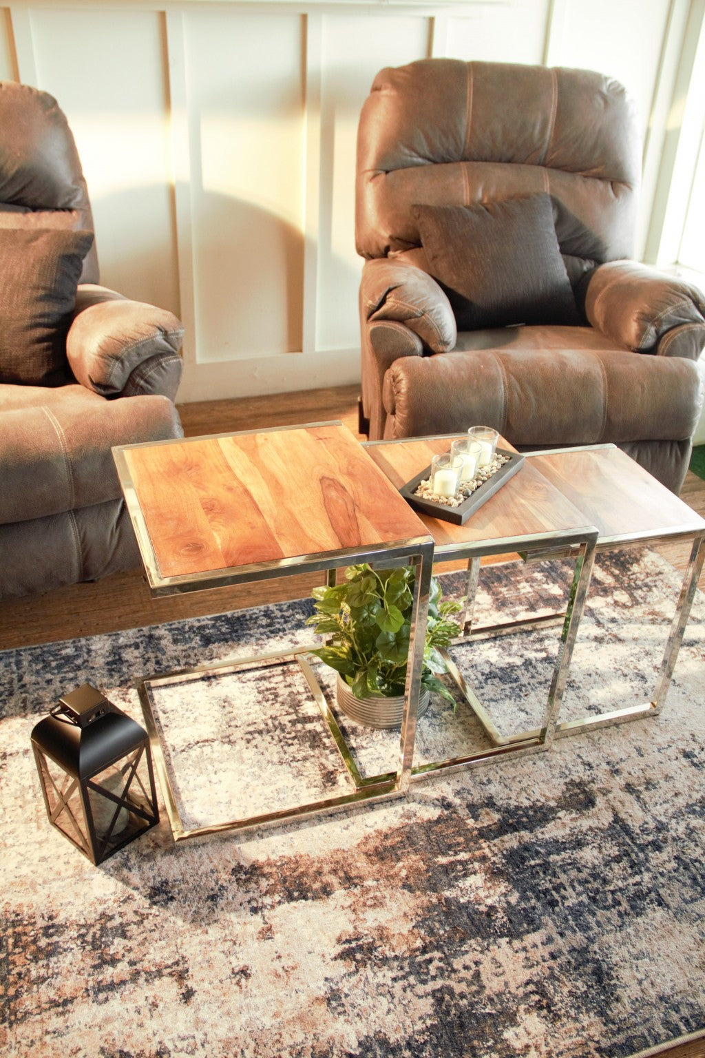 HomeRoots Stylish Wood and Metal C Shaped Nesting End Tables in Set of 3