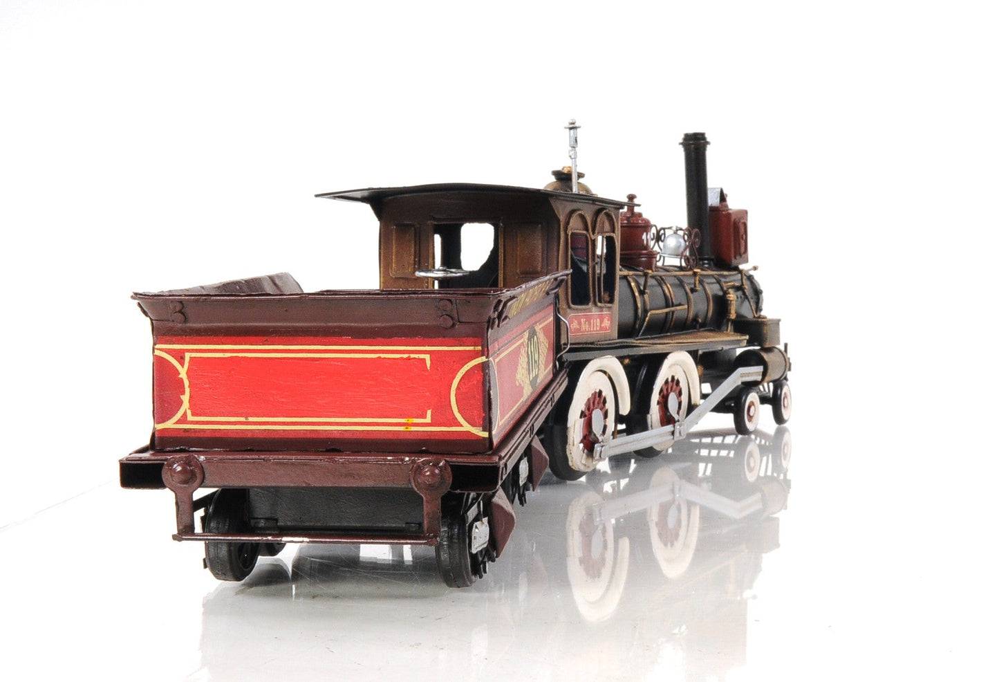 HomeRoots Union Pacific Locomotive Sculpture