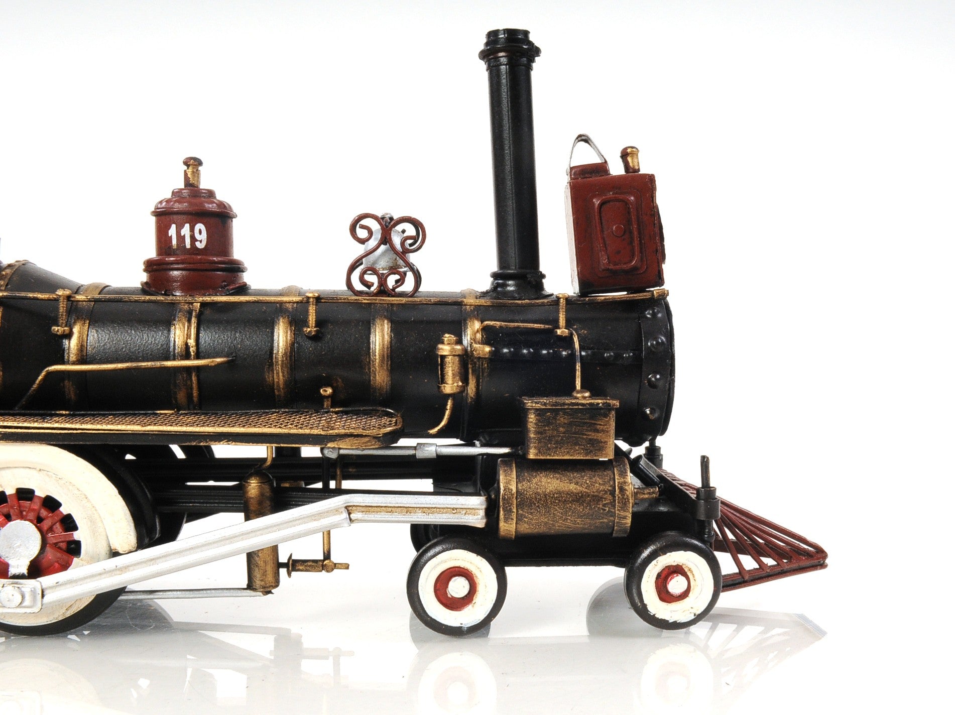 HomeRoots Union Pacific Locomotive Sculpture